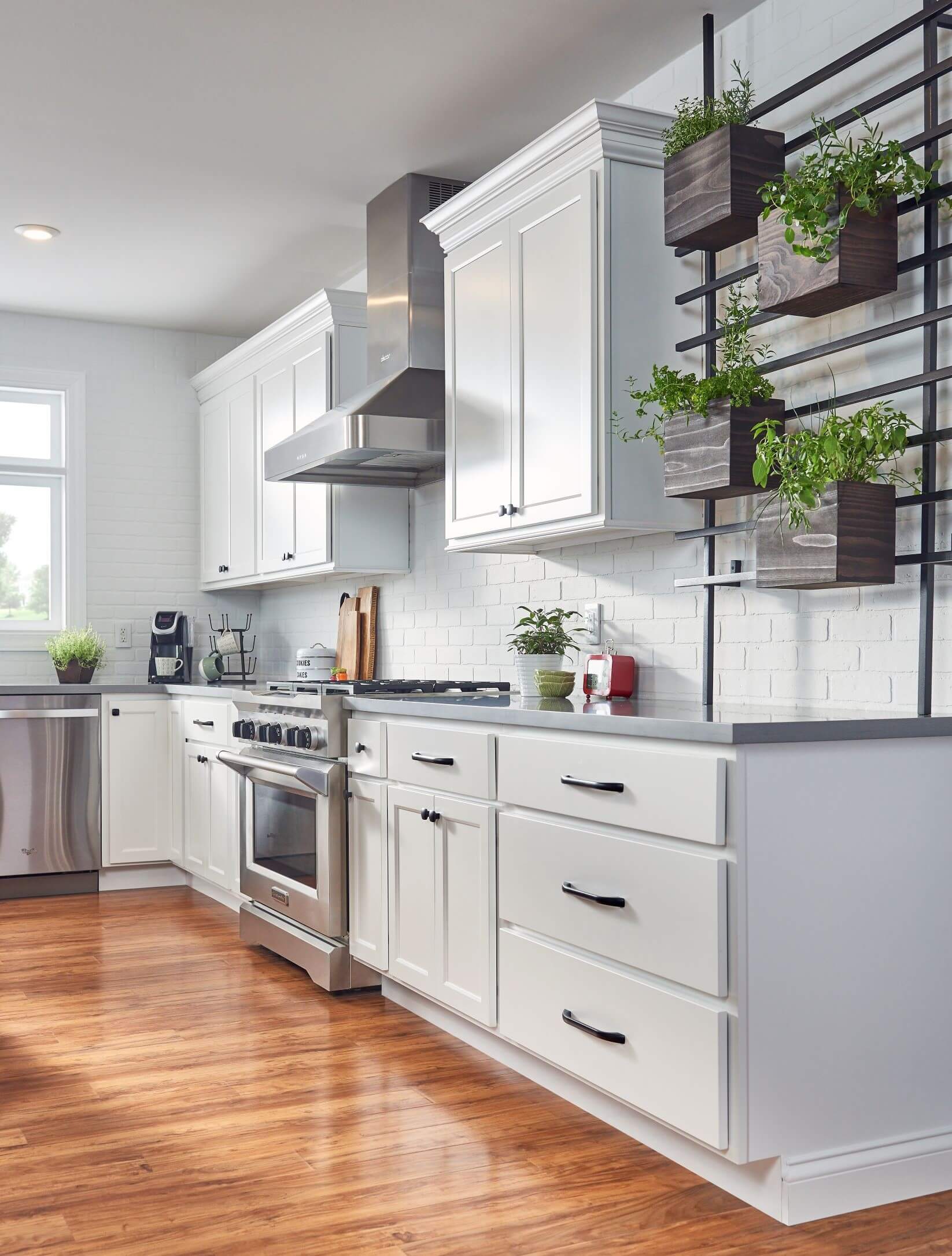 East Coast Preassembled Kitchen Cabinets in White