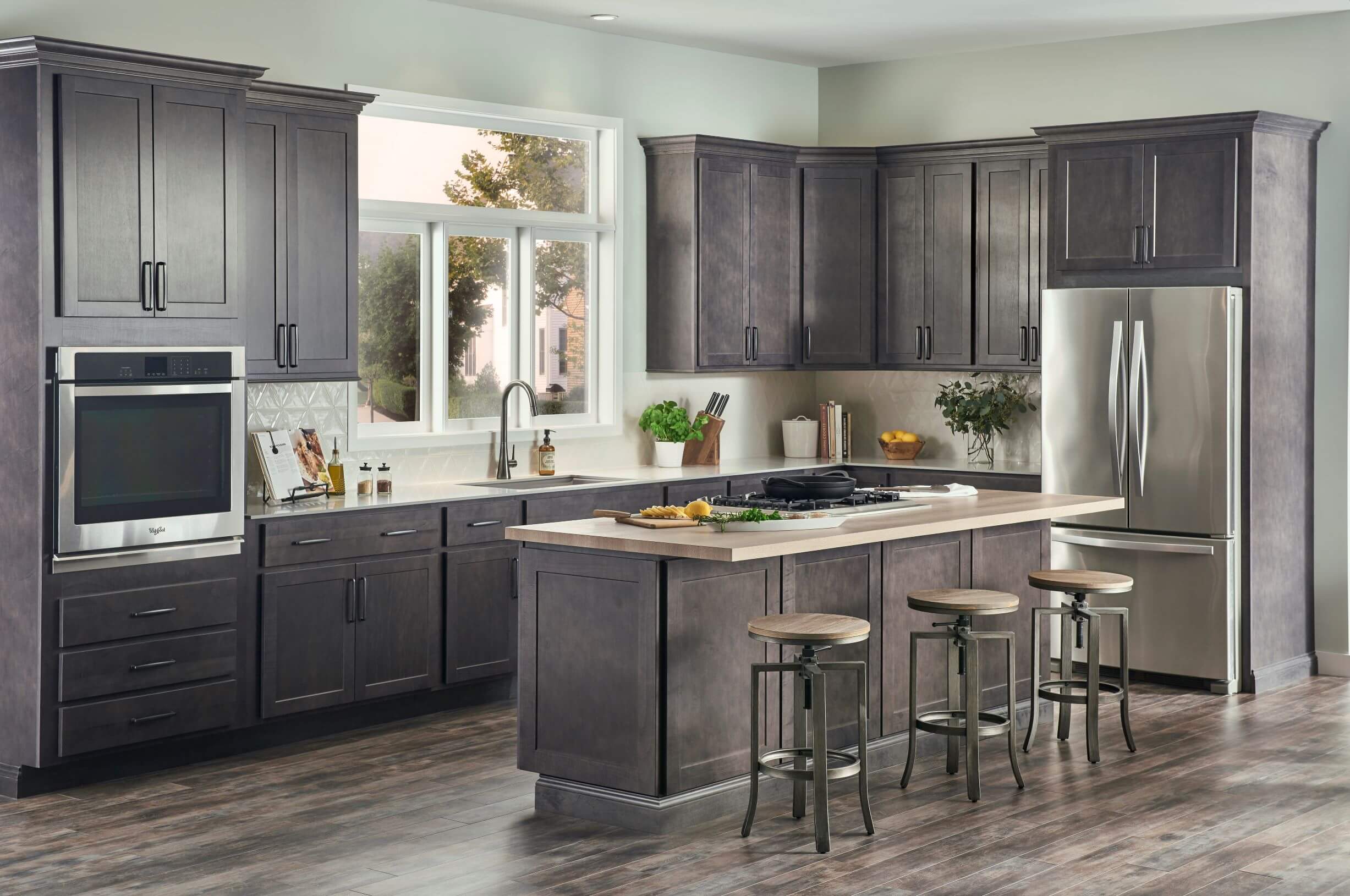 Wolf Kitchen Cabinet Sets Come In A Variety Of Styles and Colors